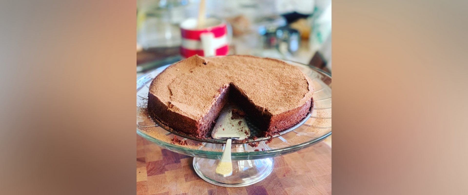 Permalink to: Sunken Chocolate Amaretto Cake